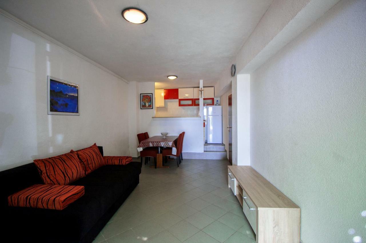 Mrkonjic Branko & Marija Apartmani Omiš Exterior foto
