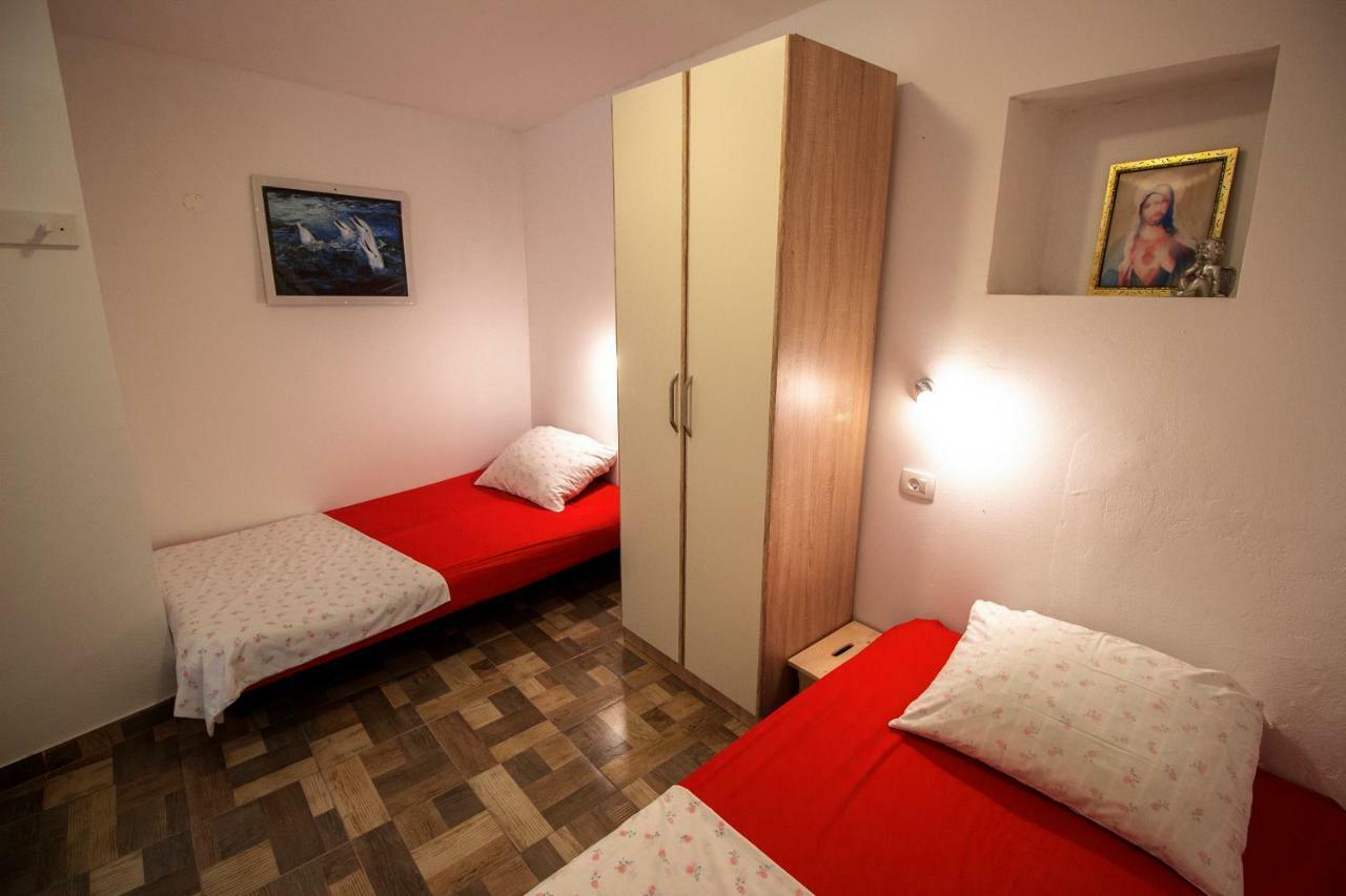 Mrkonjic Branko & Marija Apartmani Omiš Exterior foto