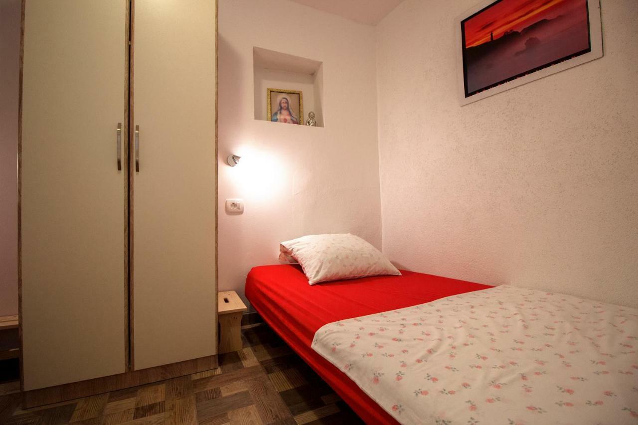 Mrkonjic Branko & Marija Apartmani Omiš Exterior foto