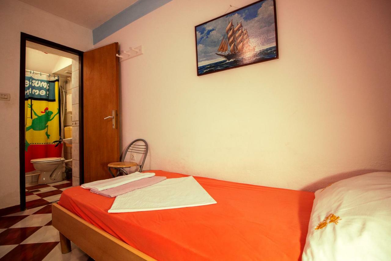 Mrkonjic Branko & Marija Apartmani Omiš Exterior foto
