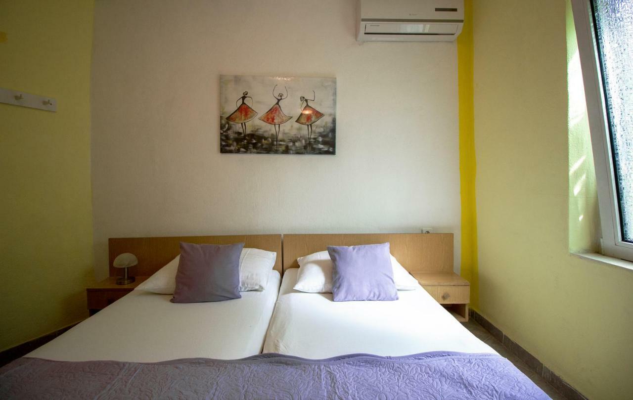 Mrkonjic Branko & Marija Apartmani Omiš Exterior foto