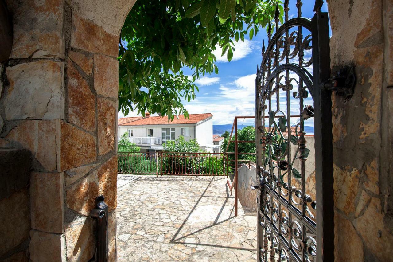 Mrkonjic Branko & Marija Apartmani Omiš Exterior foto