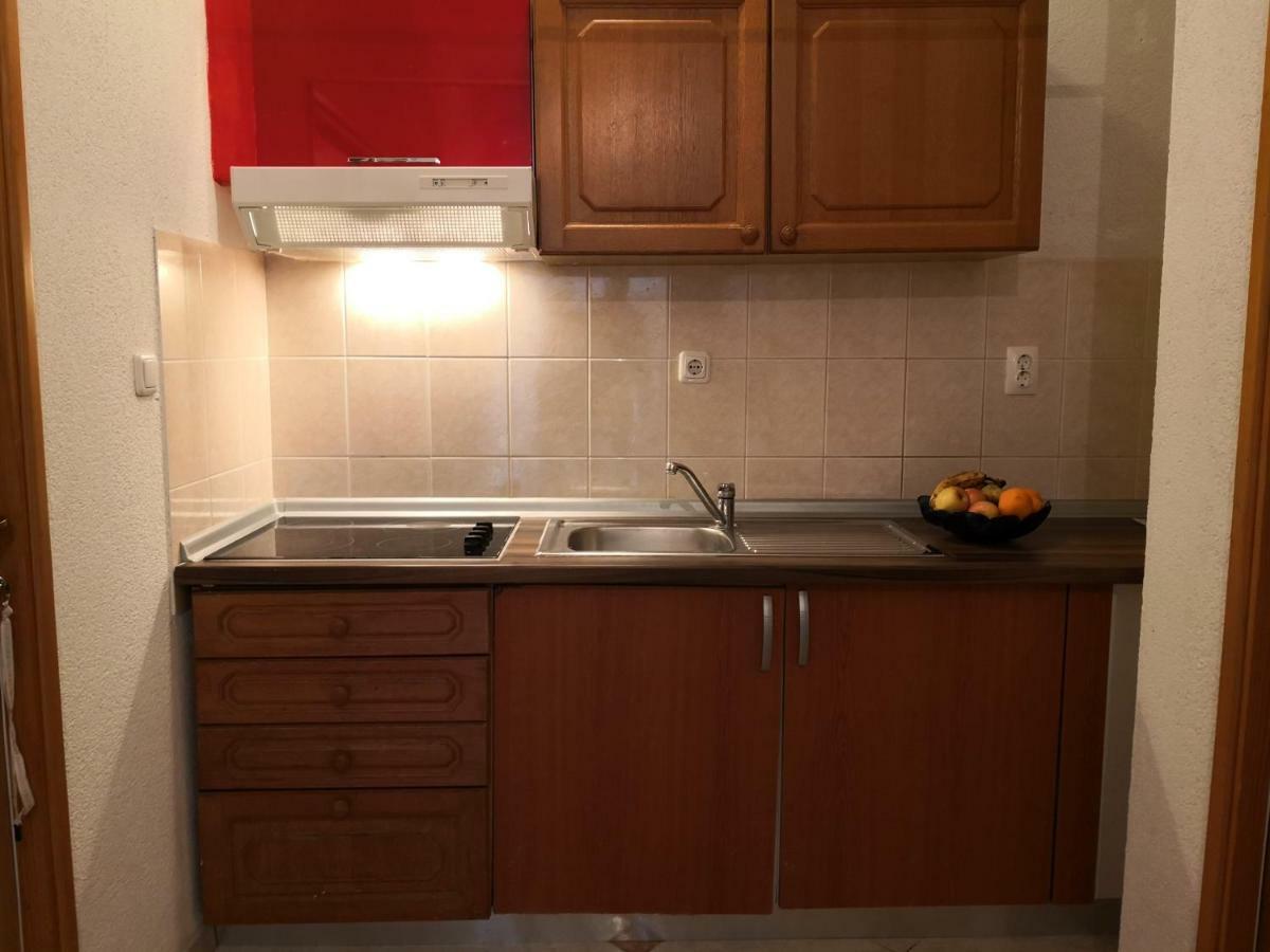 Mrkonjic Branko & Marija Apartmani Omiš Exterior foto